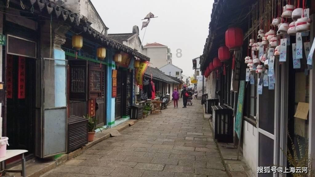 《佘诗曼和林子善的领奖表现：娱乐圈残酷面纱揭开》